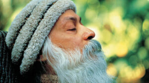 Osho, el anárquico gurú del sexo libre, aborto y panteísmo