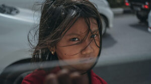 La basura bajo la alfombra del Swami Nithyananda, líder de la doctrina Advaita Vedanta y autoproclamado Dios