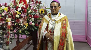 ¿Un obispo que recomienda tomar ayahuasca? La farsa de Jorge Armando Díaz, un peruano cismático